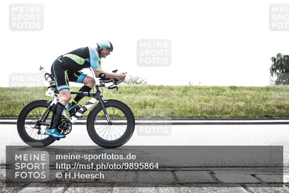 21.06.2026 - 29. Vierlanden-Triathlon H.Heesch http://msf.ph/oto/9895864 21.06.2026 10:49:49 Radfahren 76, 107, 140, 180, 184, 277, 330 meine-sportfotos.de
