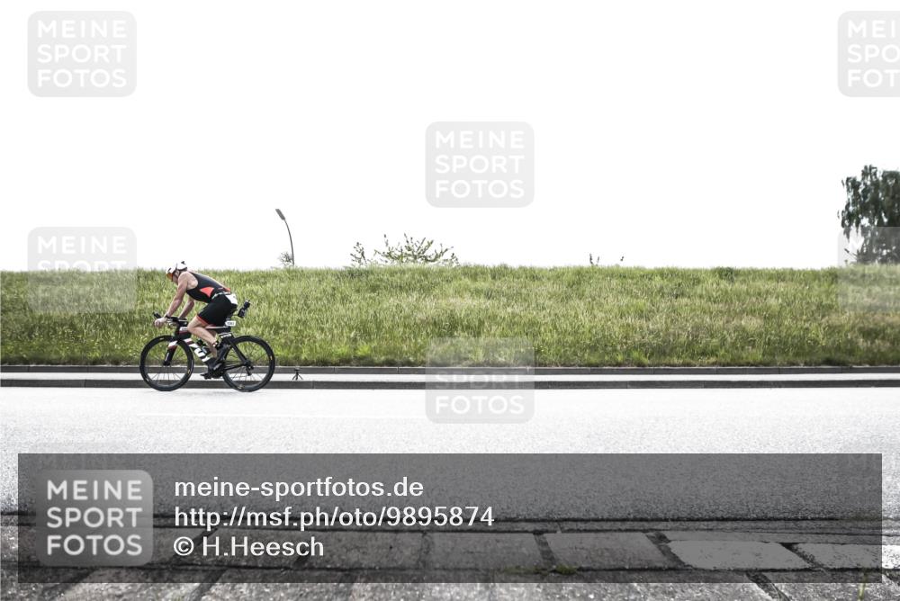 21.06.2026 - 29. Vierlanden-Triathlon H.Heesch http://msf.ph/oto/9895874 21.06.2026 10:50:40 Radfahren 211, 1353 meine-sportfotos.de