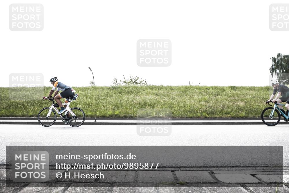 21.06.2026 - 29. Vierlanden-Triathlon H.Heesch http://msf.ph/oto/9895877 21.06.2026 10:50:57 Radfahren 120, 126, 195, 403, 435, 446, 463 meine-sportfotos.de