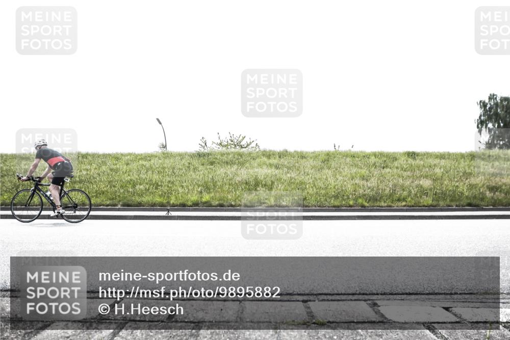 21.06.2026 - 29. Vierlanden-Triathlon H.Heesch http://msf.ph/oto/9895882 21.06.2026 10:51:09 Radfahren 205, 269, 438, 549 meine-sportfotos.de