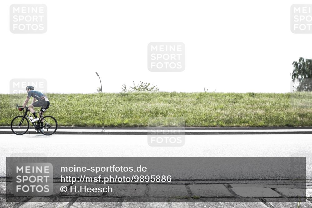 21.06.2026 - 29. Vierlanden-Triathlon H.Heesch http://msf.ph/oto/9895886 21.06.2026 10:51:20 Radfahren 63, 295, 401, 423, 438, 480, 564, 602 meine-sportfotos.de