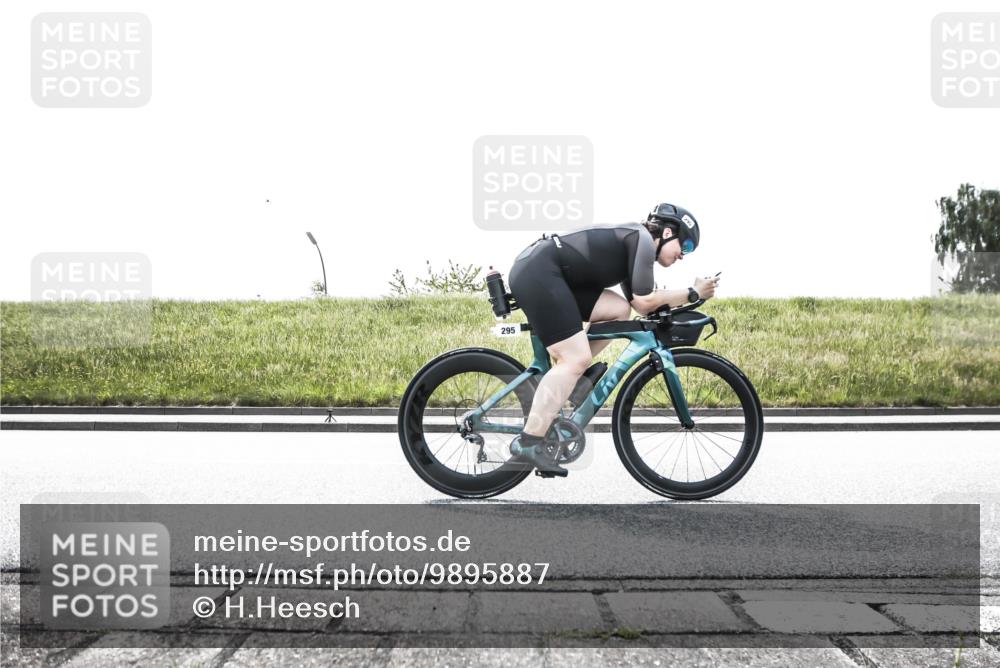21.06.2026 - 29. Vierlanden-Triathlon H.Heesch http://msf.ph/oto/9895887 21.06.2026 10:51:22 Radfahren 63, 295, 401, 423, 427, 480, 564, 602 meine-sportfotos.de