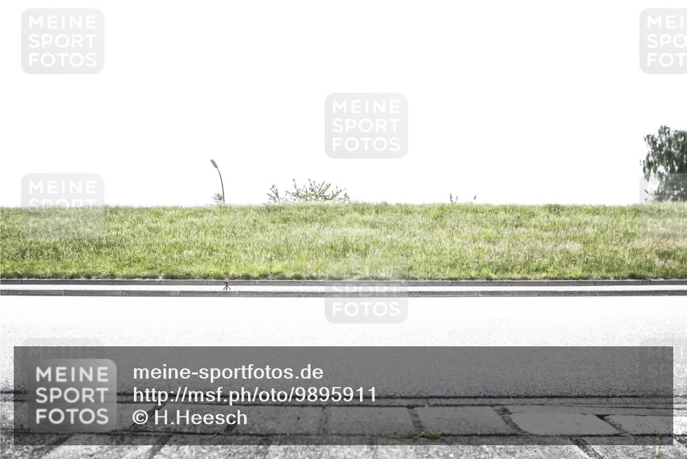 21.06.2026 - 29. Vierlanden-Triathlon H.Heesch http://msf.ph/oto/9895911 21.06.2026 10:52:06 Radfahren 45, 167, 249, 281, 290, 496 meine-sportfotos.de