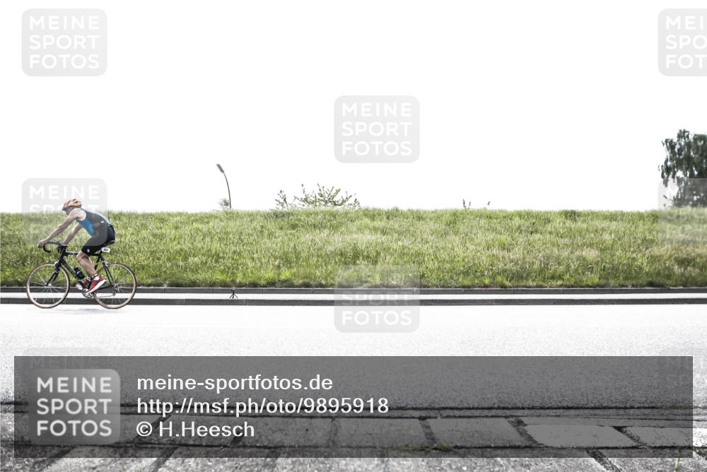 21.06.2026 - 29. Vierlanden-Triathlon H.Heesch http://msf.ph/oto/9895918 21.06.2026 10:52:25 Radfahren 432 meine-sportfotos.de