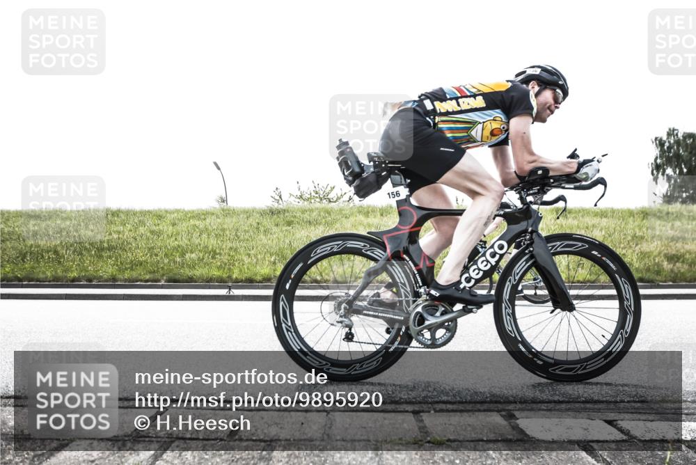 21.06.2026 - 29. Vierlanden-Triathlon H.Heesch http://msf.ph/oto/9895920 21.06.2026 10:52:37 Radfahren 96, 115, 156, 190, 406 meine-sportfotos.de