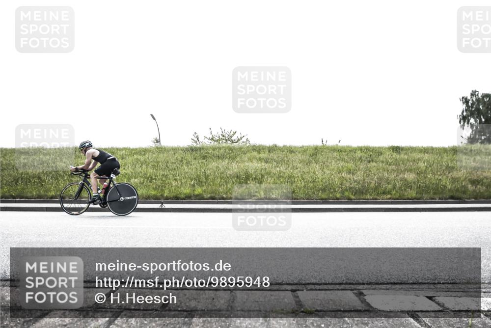 21.06.2026 - 29. Vierlanden-Triathlon H.Heesch http://msf.ph/oto/9895948 21.06.2026 10:54:22 Radfahren 8, 21, 116, 248 meine-sportfotos.de