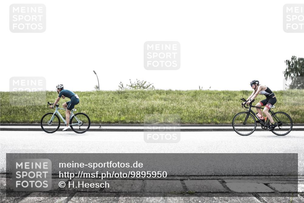 21.06.2026 - 29. Vierlanden-Triathlon H.Heesch http://msf.ph/oto/9895950 21.06.2026 10:54:40 Radfahren 33, 94, 509, 526, 545, 552, 562, 599 meine-sportfotos.de