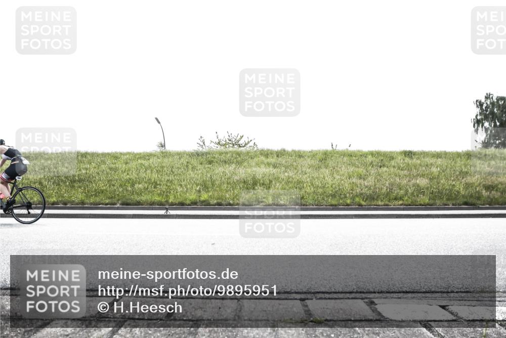 21.06.2026 - 29. Vierlanden-Triathlon H.Heesch http://msf.ph/oto/9895951 21.06.2026 10:54:40 Radfahren 33, 94, 509, 526, 545, 552, 562, 599 meine-sportfotos.de