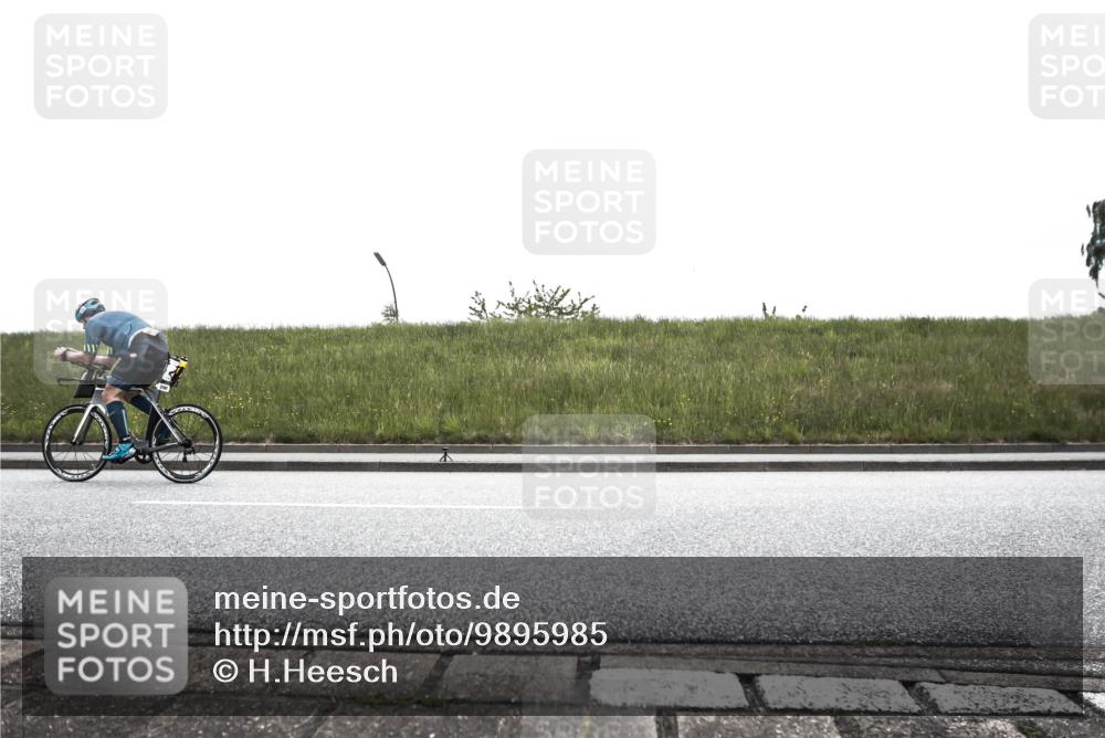 21.06.2026 - 29. Vierlanden-Triathlon H.Heesch http://msf.ph/oto/9895985 21.06.2026 09:36:07 Radfahren 75, 200 meine-sportfotos.de