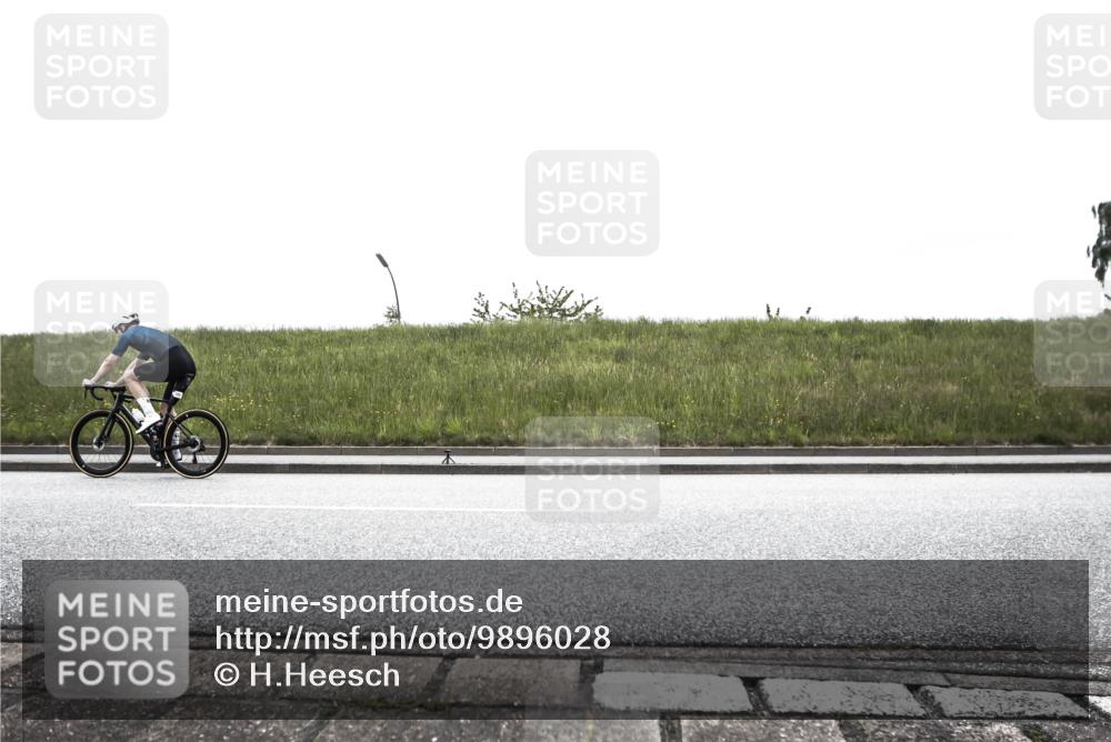 21.06.2026 - 29. Vierlanden-Triathlon H.Heesch http://msf.ph/oto/9896028 21.06.2026 09:38:33 Radfahren 114, 168, 172 meine-sportfotos.de