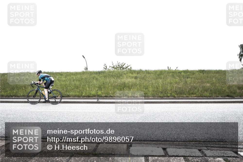 21.06.2026 - 29. Vierlanden-Triathlon H.Heesch http://msf.ph/oto/9896057 21.06.2026 09:39:43 Radfahren 163, 167, 213 meine-sportfotos.de