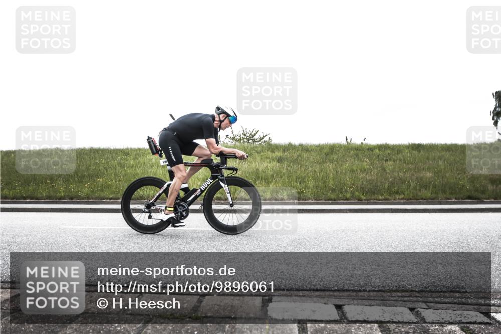 21.06.2026 - 29. Vierlanden-Triathlon H.Heesch http://msf.ph/oto/9896061 21.06.2026 09:39:57 Radfahren 124, 275 meine-sportfotos.de