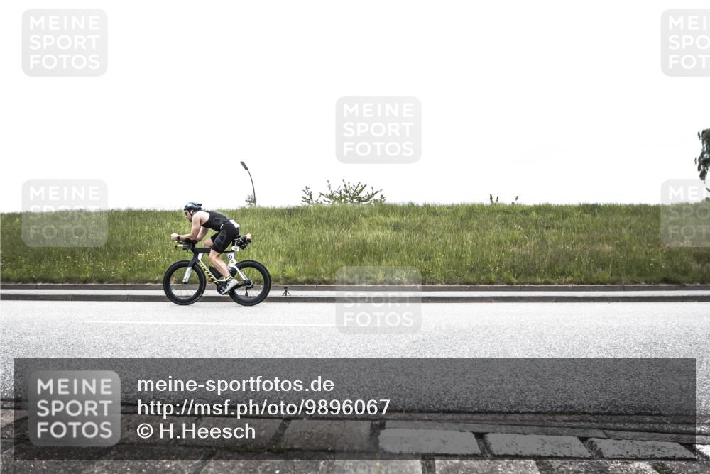 21.06.2026 - 29. Vierlanden-Triathlon H.Heesch http://msf.ph/oto/9896067 21.06.2026 09:40:27 Radfahren 50, 116, 123 meine-sportfotos.de