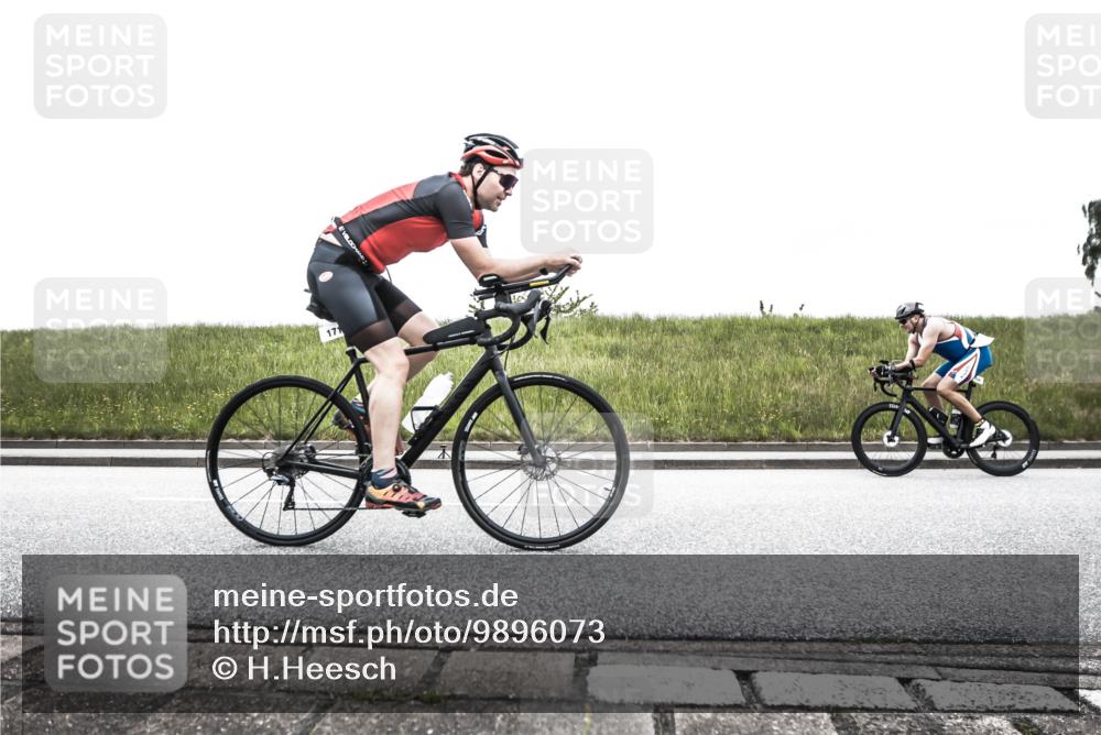 21.06.2026 - 29. Vierlanden-Triathlon H.Heesch http://msf.ph/oto/9896073 21.06.2026 09:40:41 Radfahren 158, 171 meine-sportfotos.de