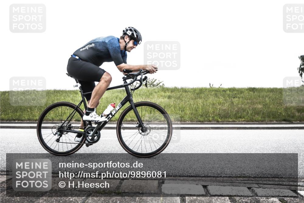21.06.2026 - 29. Vierlanden-Triathlon H.Heesch http://msf.ph/oto/9896081 21.06.2026 09:41:41 Radfahren 41, 48, 146, 205, 1353 meine-sportfotos.de