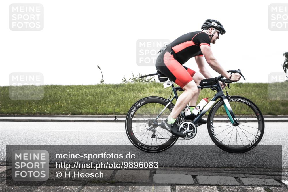 21.06.2026 - 29. Vierlanden-Triathlon H.Heesch http://msf.ph/oto/9896083 21.06.2026 09:41:44 Radfahren 41, 48, 146, 1353 meine-sportfotos.de