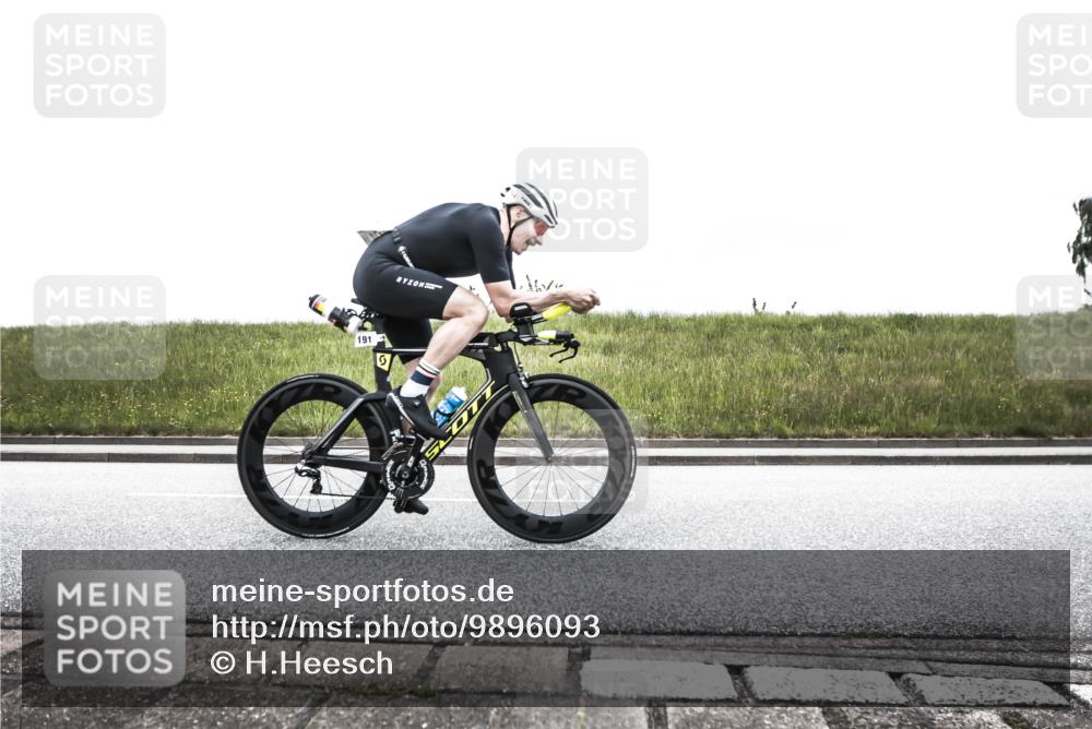 21.06.2026 - 29. Vierlanden-Triathlon H.Heesch http://msf.ph/oto/9896093 21.06.2026 09:42:04 Radfahren 191, 244, 1354 meine-sportfotos.de