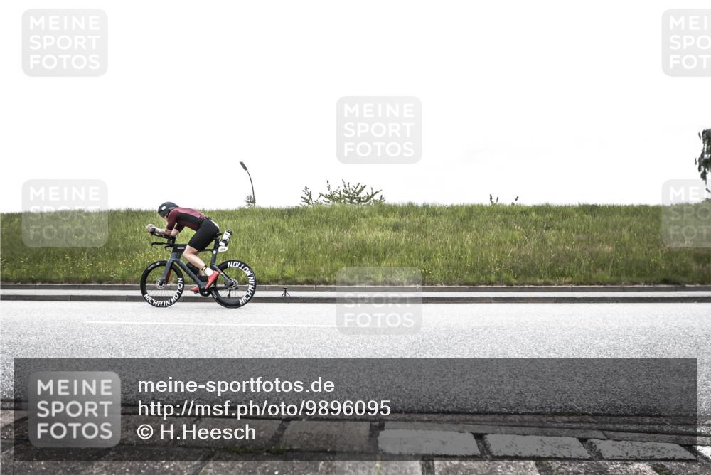 21.06.2026 - 29. Vierlanden-Triathlon H.Heesch http://msf.ph/oto/9896095 21.06.2026 09:42:13 Radfahren 244, 1354 meine-sportfotos.de