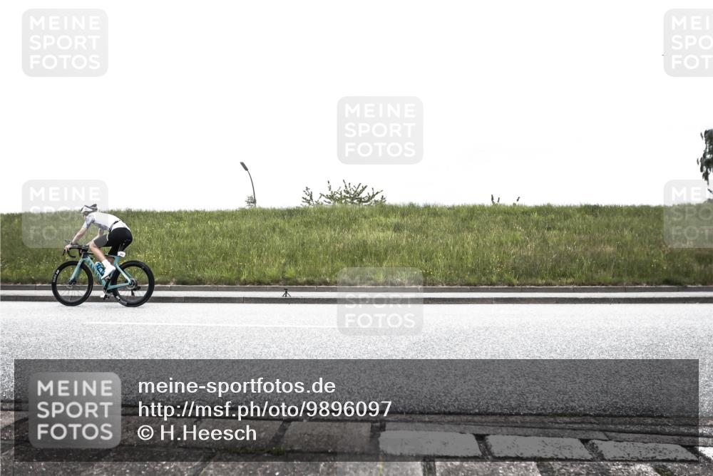21.06.2026 - 29. Vierlanden-Triathlon H.Heesch http://msf.ph/oto/9896097 21.06.2026 09:42:14 Radfahren 26, 244 meine-sportfotos.de