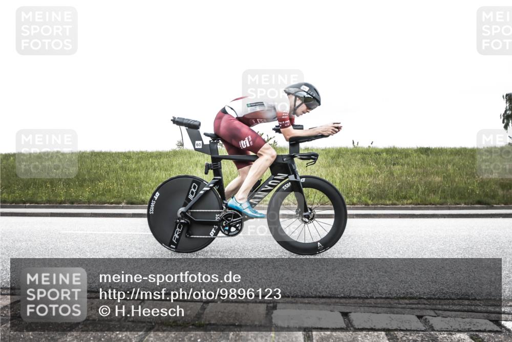 21.06.2026 - 29. Vierlanden-Triathlon H.Heesch http://msf.ph/oto/9896123 21.06.2026 09:43:37 Radfahren 60, 192 meine-sportfotos.de