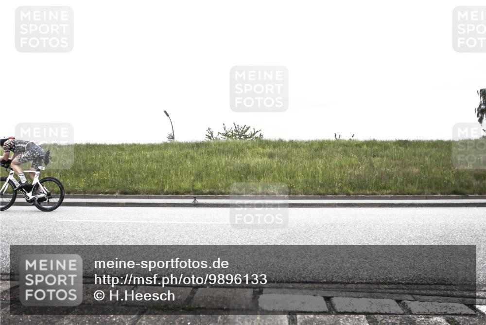 21.06.2026 - 29. Vierlanden-Triathlon H.Heesch http://msf.ph/oto/9896133 21.06.2026 09:43:54 Radfahren 23, 32, 33, 101, 111, 178, 211, 216 meine-sportfotos.de