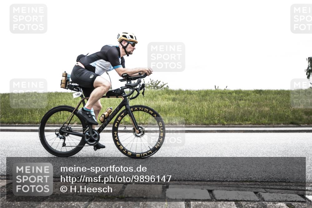 21.06.2026 - 29. Vierlanden-Triathlon H.Heesch http://msf.ph/oto/9896147 21.06.2026 09:44:24 Radfahren 74, 183, 190 meine-sportfotos.de