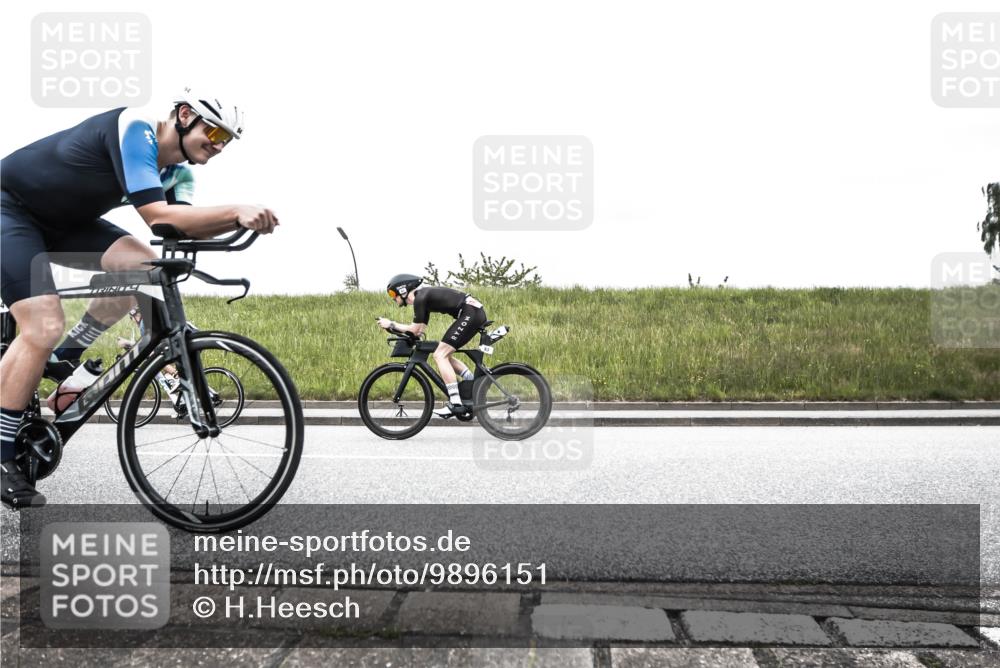 21.06.2026 - 29. Vierlanden-Triathlon H.Heesch http://msf.ph/oto/9896151 21.06.2026 09:44:37 Radfahren 16, 63, 94, 98, 107, 120, 132, 302 meine-sportfotos.de