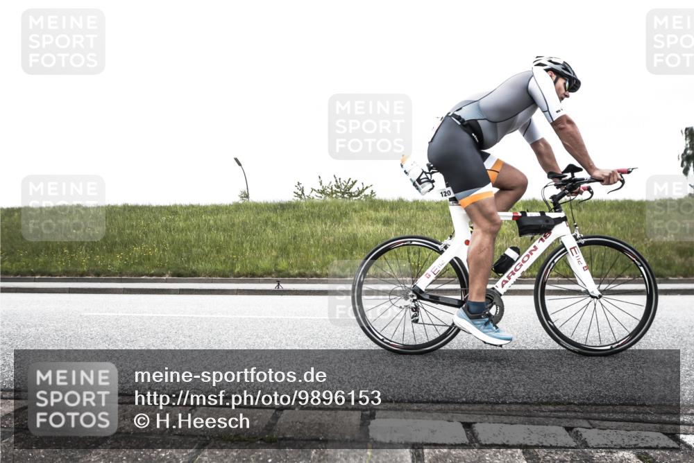 21.06.2026 - 29. Vierlanden-Triathlon H.Heesch http://msf.ph/oto/9896153 21.06.2026 09:44:39 Radfahren 16, 77, 94, 98, 107, 120, 132 meine-sportfotos.de