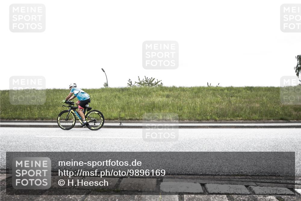 21.06.2026 - 29. Vierlanden-Triathlon H.Heesch http://msf.ph/oto/9896169 21.06.2026 09:45:12 Radfahren 200, 284, 290 meine-sportfotos.de