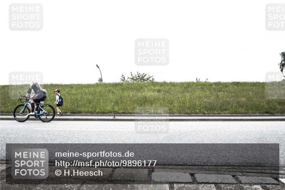 21.06.2026 - 29. Vierlanden-Triathlon H.Heesch http://msf.ph/oto/9896177 21.06.2026 09:45:24 Radfahren 79, 261, 268, 290 meine-sportfotos.de