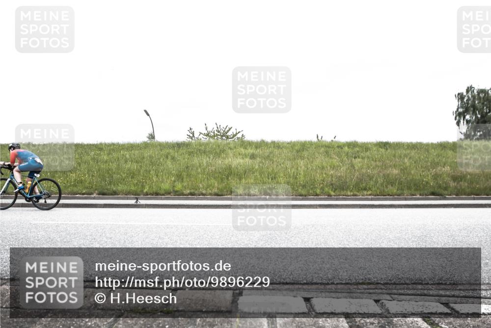 21.06.2026 - 29. Vierlanden-Triathlon H.Heesch http://msf.ph/oto/9896229 21.06.2026 09:48:18 Radfahren 13, 233, 253 meine-sportfotos.de
