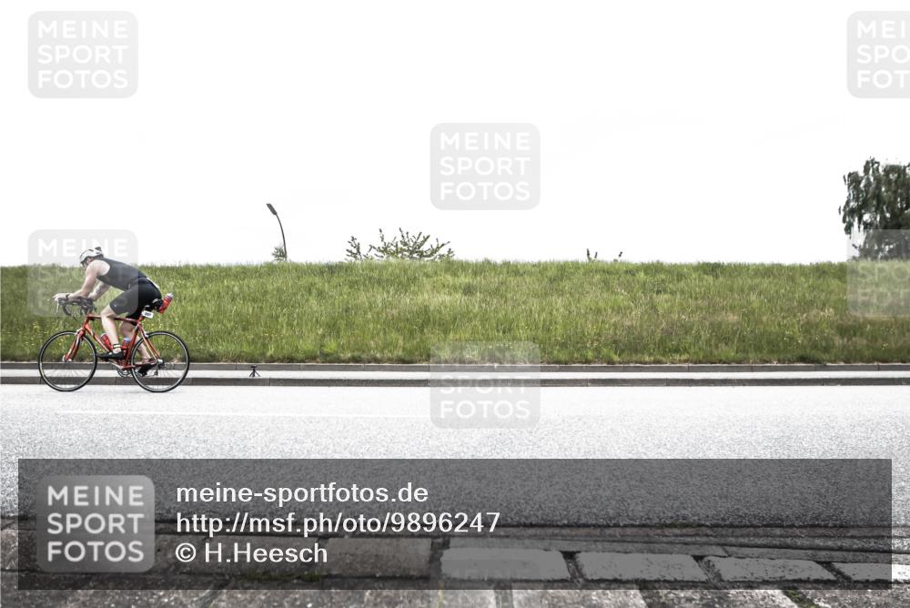 21.06.2026 - 29. Vierlanden-Triathlon H.Heesch http://msf.ph/oto/9896247 21.06.2026 09:49:01 Radfahren 22, 52, 207 meine-sportfotos.de