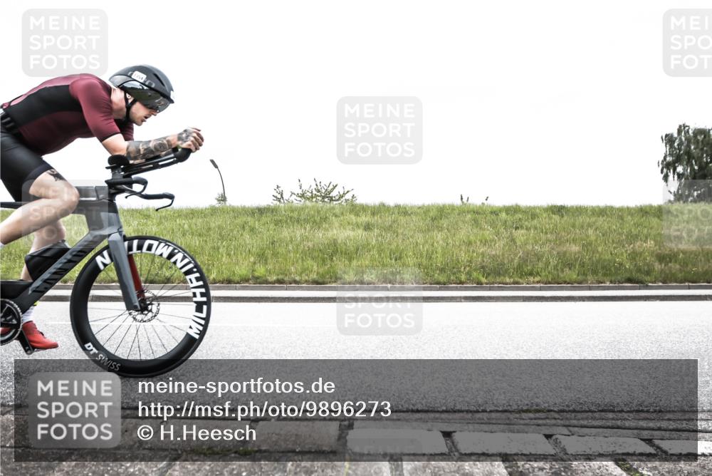 21.06.2026 - 29. Vierlanden-Triathlon H.Heesch http://msf.ph/oto/9896273 21.06.2026 09:50:19 Radfahren 49, 62, 93, 123, 127, 1354 meine-sportfotos.de