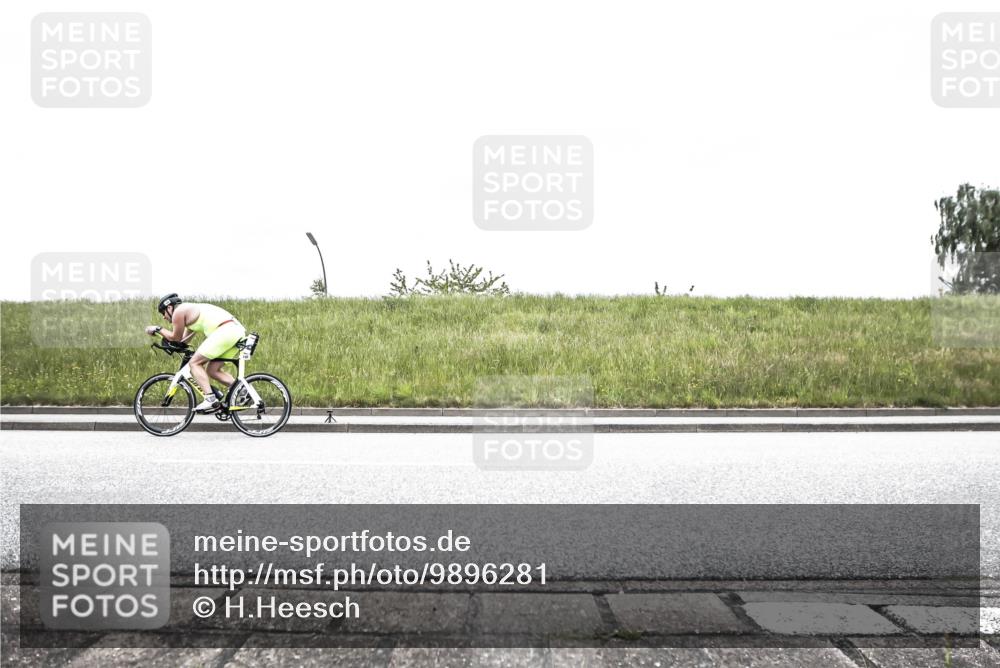 21.06.2026 - 29. Vierlanden-Triathlon H.Heesch http://msf.ph/oto/9896281 21.06.2026 09:51:06 Radfahren 15, 155, 166 meine-sportfotos.de