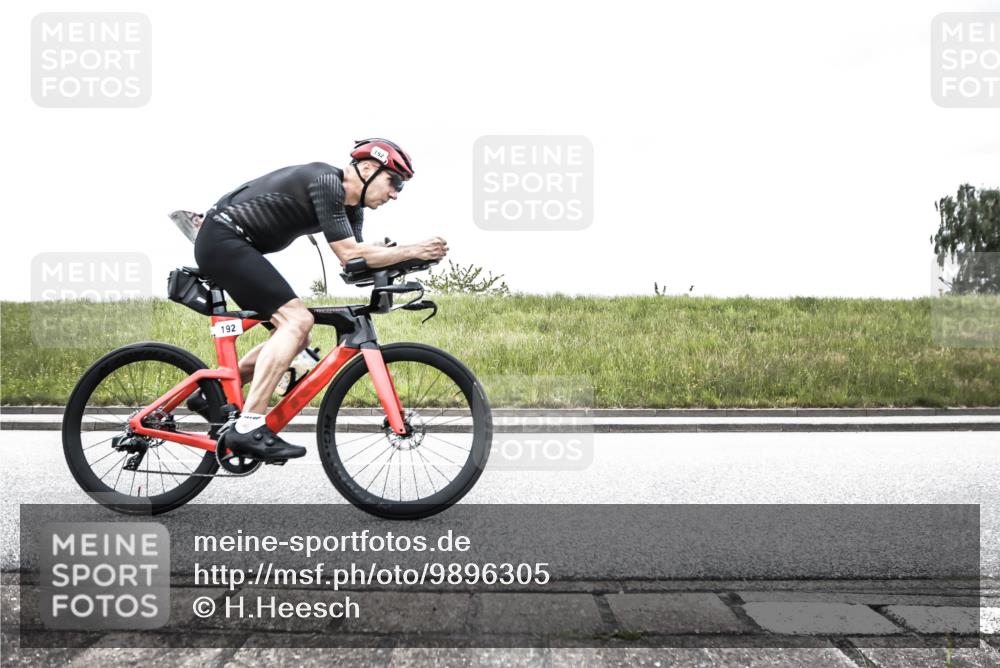 21.06.2026 - 29. Vierlanden-Triathlon H.Heesch http://msf.ph/oto/9896305 21.06.2026 09:52:35 Radfahren 16, 63, 77, 107, 192 meine-sportfotos.de