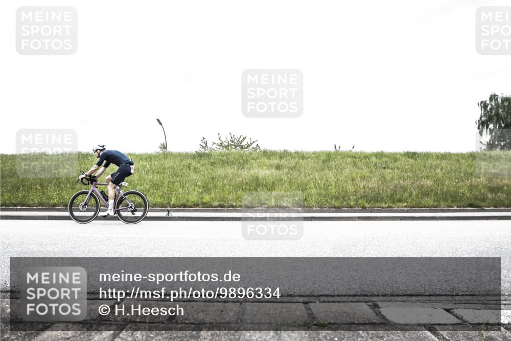 21.06.2026 - 29. Vierlanden-Triathlon H.Heesch http://msf.ph/oto/9896334 21.06.2026 09:53:39 Radfahren 51, 74, 91, 210, 266, 284 meine-sportfotos.de