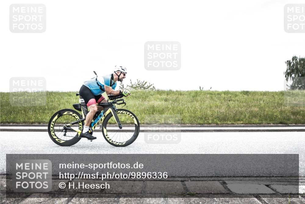 21.06.2026 - 29. Vierlanden-Triathlon H.Heesch http://msf.ph/oto/9896336 21.06.2026 09:53:42 Radfahren 72, 91, 106, 210, 266, 284 meine-sportfotos.de