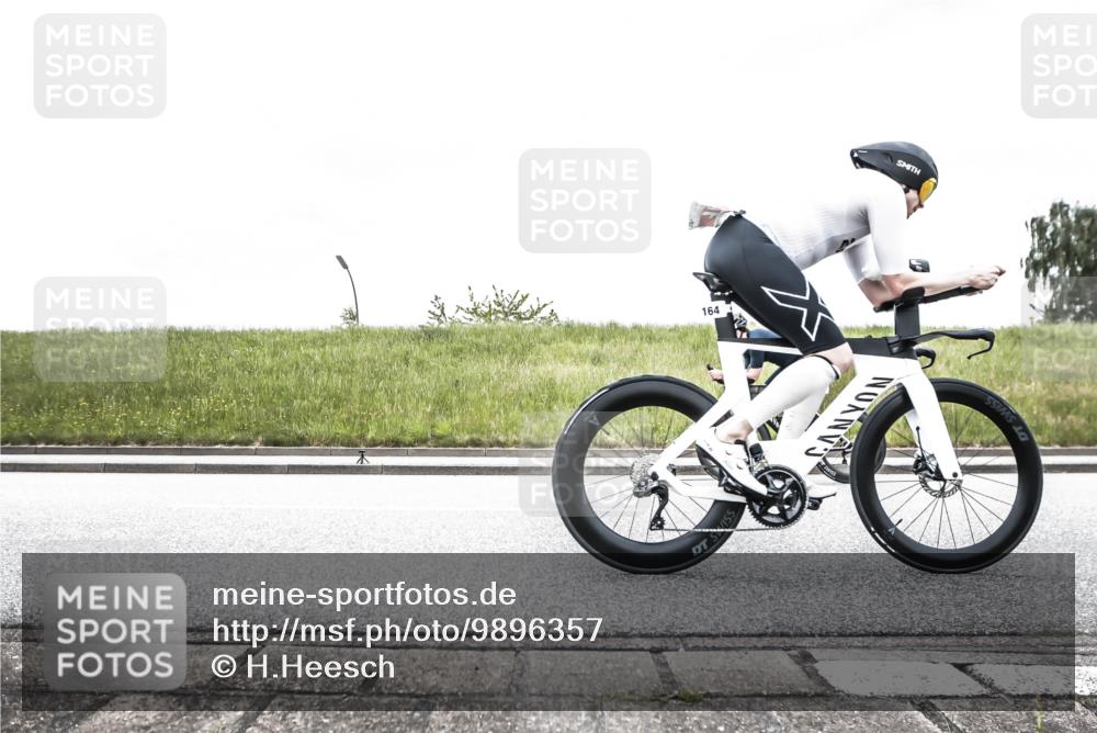 21.06.2026 - 29. Vierlanden-Triathlon H.Heesch http://msf.ph/oto/9896357 21.06.2026 09:54:19 Radfahren 21, 27, 164, 294 meine-sportfotos.de