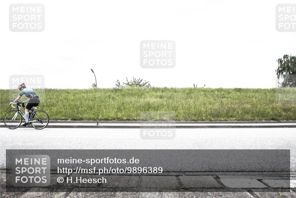 21.06.2026 - 29. Vierlanden-Triathlon H.Heesch http://msf.ph/oto/9896389 21.06.2026 09:55:24 Radfahren 20, 260 meine-sportfotos.de