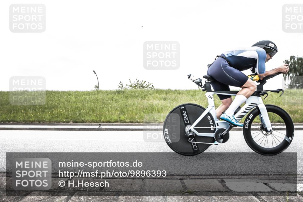 21.06.2026 - 29. Vierlanden-Triathlon H.Heesch http://msf.ph/oto/9896393 21.06.2026 09:55:38 Radfahren 142, 177, 184, 235, 252 meine-sportfotos.de