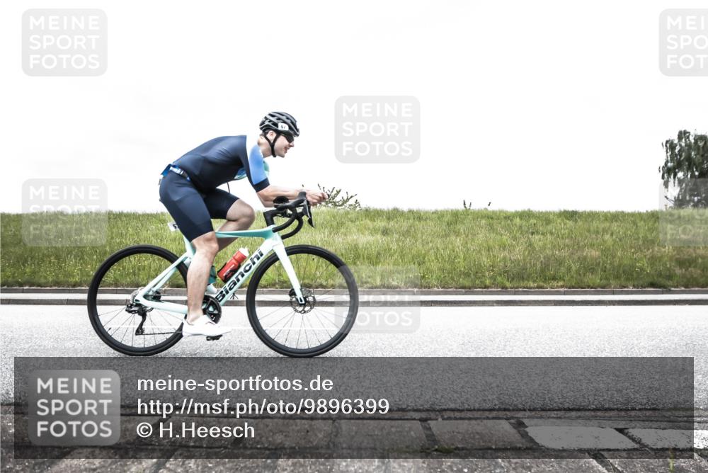 21.06.2026 - 29. Vierlanden-Triathlon H.Heesch http://msf.ph/oto/9896399 21.06.2026 09:56:15 Radfahren 57 meine-sportfotos.de