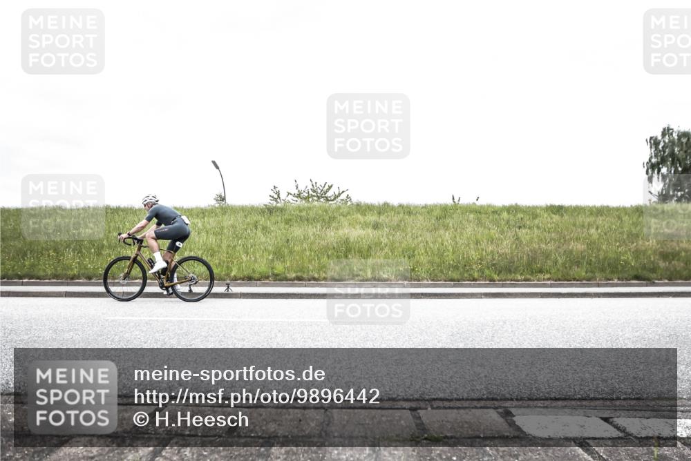 21.06.2026 - 29. Vierlanden-Triathlon H.Heesch http://msf.ph/oto/9896442 21.06.2026 09:58:25 Radfahren 46, 88, 202, 364, 375 meine-sportfotos.de