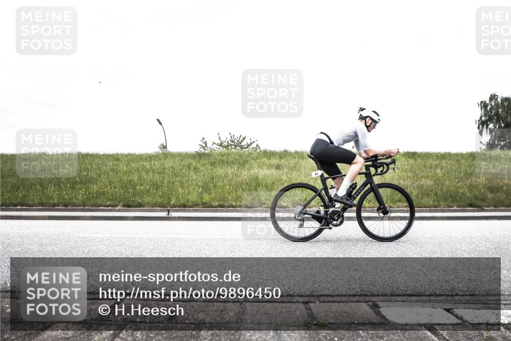 21.06.2026 - 29. Vierlanden-Triathlon H.Heesch http://msf.ph/oto/9896450 21.06.2026 09:58:35 Radfahren 46, 62, 199, 298 meine-sportfotos.de