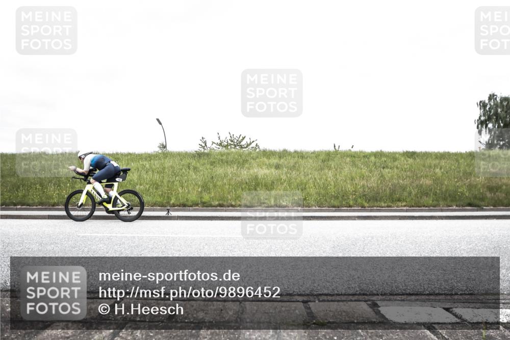 21.06.2026 - 29. Vierlanden-Triathlon H.Heesch http://msf.ph/oto/9896452 21.06.2026 09:58:44 Radfahren 199, 269 meine-sportfotos.de