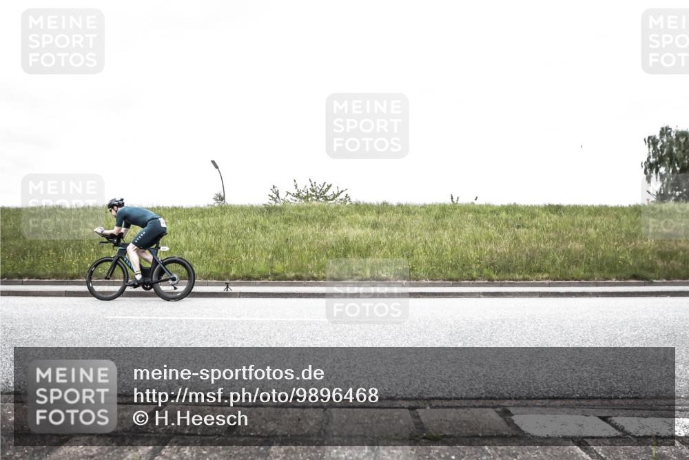 21.06.2026 - 29. Vierlanden-Triathlon H.Heesch http://msf.ph/oto/9896468 21.06.2026 09:59:24 Radfahren 67, 104 meine-sportfotos.de