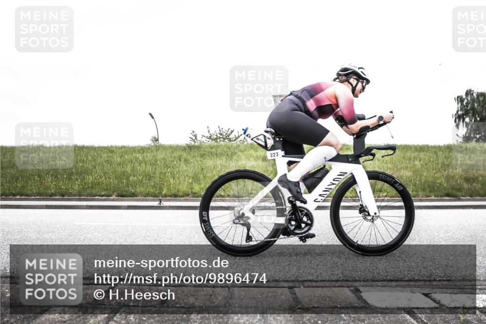 21.06.2026 - 29. Vierlanden-Triathlon H.Heesch http://msf.ph/oto/9896474 21.06.2026 09:59:39 Radfahren 34, 42, 155, 166, 173, 223, 255 meine-sportfotos.de