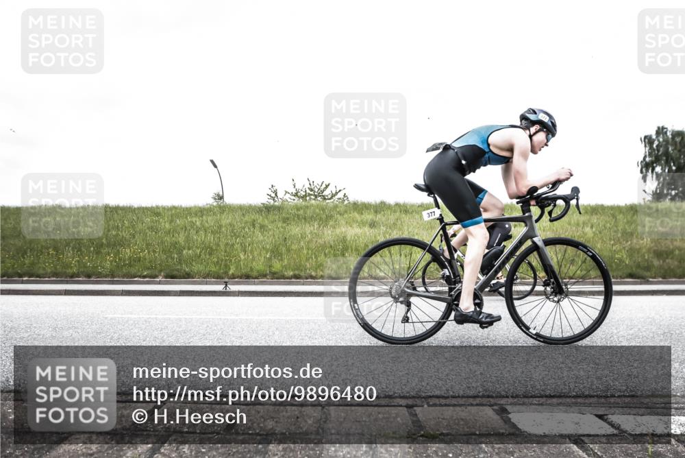 21.06.2026 - 29. Vierlanden-Triathlon H.Heesch http://msf.ph/oto/9896480 21.06.2026 09:59:49 Radfahren 131, 173, 196, 221, 377 meine-sportfotos.de