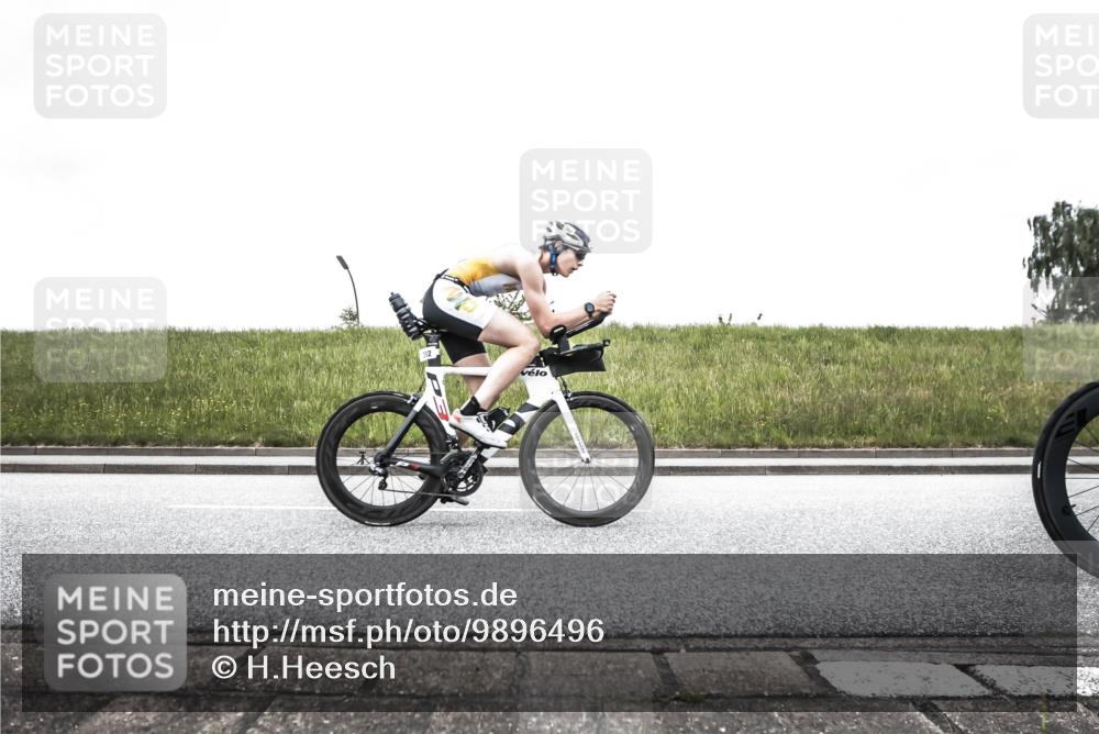 21.06.2026 - 29. Vierlanden-Triathlon H.Heesch http://msf.ph/oto/9896496 21.06.2026 10:01:18 Radfahren 43, 108, 300, 378, 382 meine-sportfotos.de