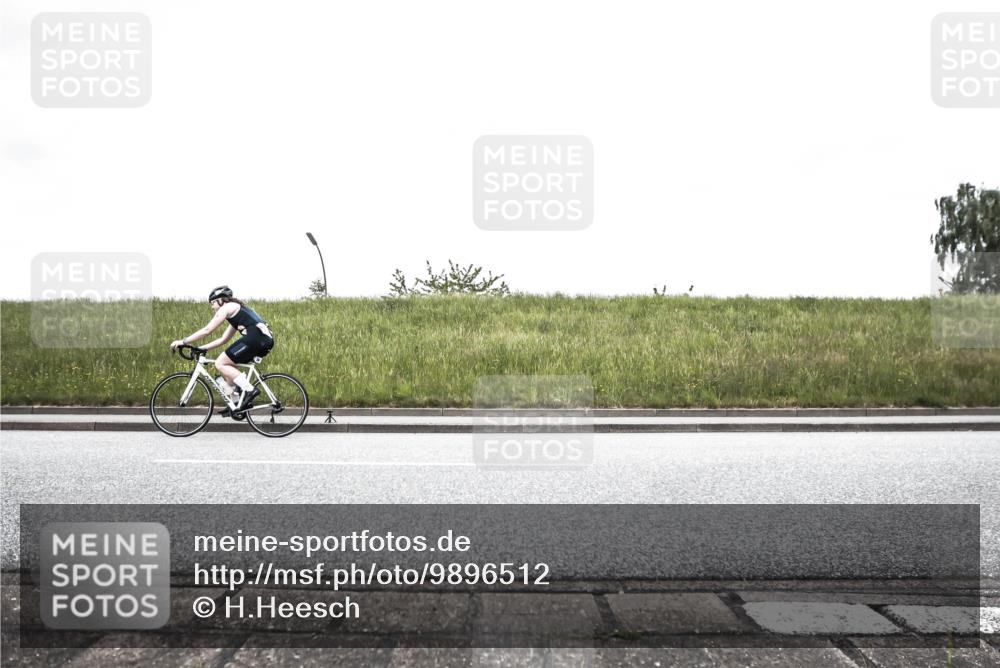 21.06.2026 - 29. Vierlanden-Triathlon H.Heesch http://msf.ph/oto/9896512 21.06.2026 10:01:47 Radfahren 112, 197, 246, 387 meine-sportfotos.de