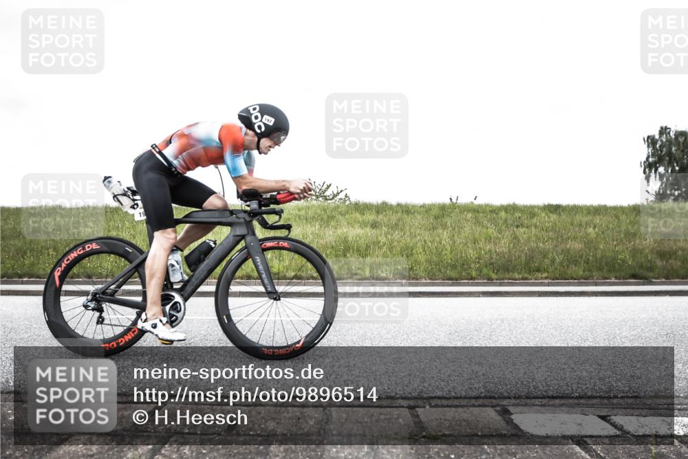 21.06.2026 - 29. Vierlanden-Triathlon H.Heesch http://msf.ph/oto/9896514 21.06.2026 10:01:50 Radfahren 106, 197, 387 meine-sportfotos.de